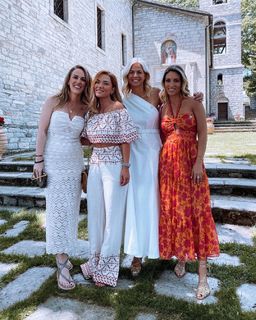 Athina Oikonomakou feet photo thumbnail