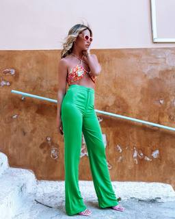 Athina Oikonomakou feet photo thumbnail