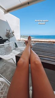 Athina Oikonomakou feet photo thumbnail