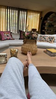 Athina Oikonomakou feet photo thumbnail