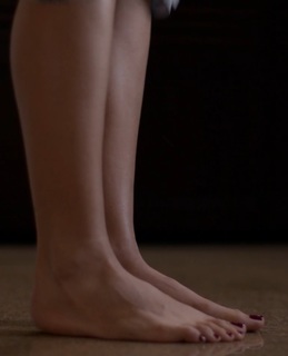 Athina Oikonomakou feet photo thumbnail