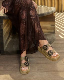 Athina Oikonomakou feet photo thumbnail