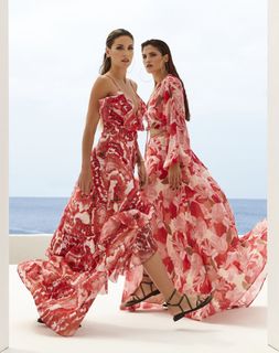 Athina Oikonomakou feet photo thumbnail