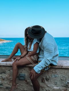 Athina Oikonomakou feet photo thumbnail