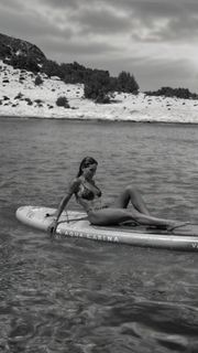 Athina Oikonomakou feet photo thumbnail