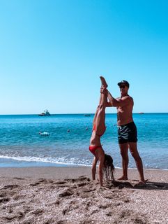 Athina Oikonomakou feet photo thumbnail