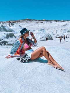 Athina Oikonomakou feet photo thumbnail