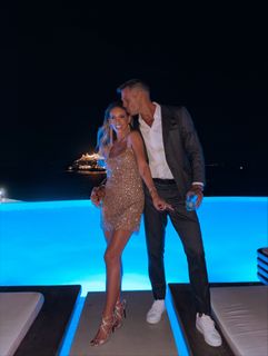 Athina Oikonomakou feet photo thumbnail