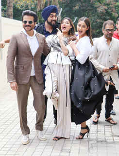 Athiya Shetty feet photo 11