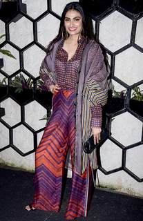 Athiya Shetty feet photo 12