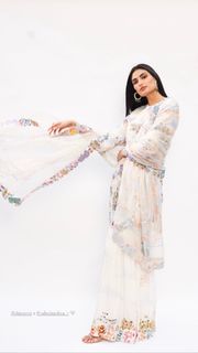 Athiya Shetty feet photo 15