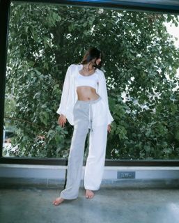 Athiya Shetty feet photo 12