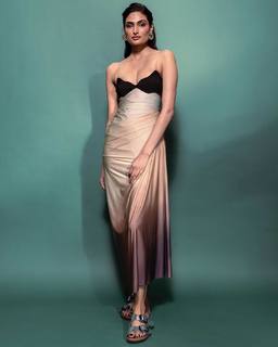Athiya Shetty feet photo 6