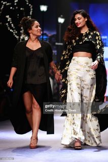 Athiya Shetty feet photo 8