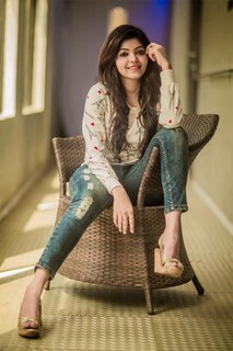 Athulya feet photo 4