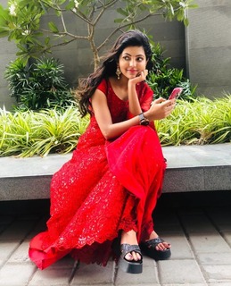 Athulya feet photo 5