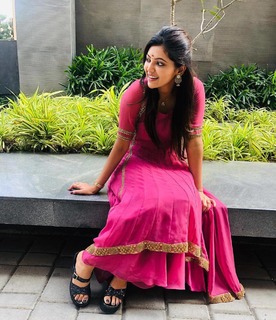 Athulya feet photo 13