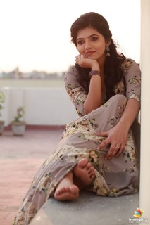 Athulya feet photo 16