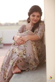 Athulya feet photo 11