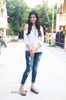 Athulya feet photo 7