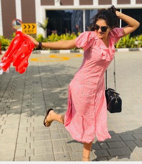 Athulya feet photo 17