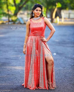 Athulya feet photo 6