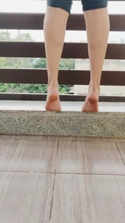 Athulya feet photo 8