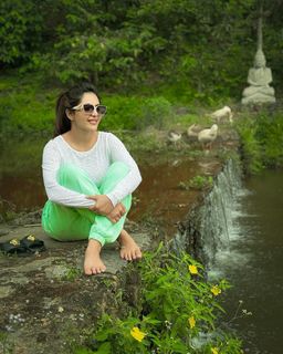 Athulya feet photo 14