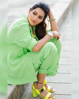 Athulya feet photo 5