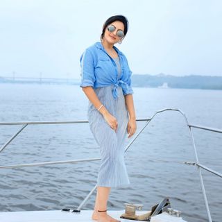 Athulya feet photo 4