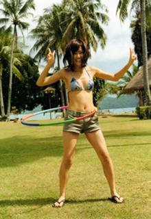 Atsuko Maeda feet photo 15