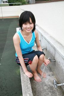 Atsuko Maeda feet photo 17