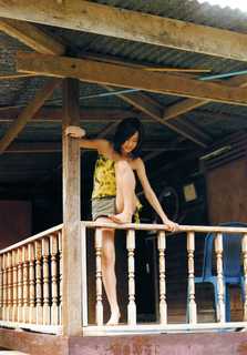 Atsuko Maeda feet photo 12