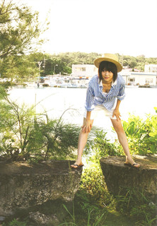 Atsuko Maeda feet photo 4