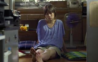Atsuko Maeda feet photo 3