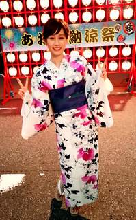 Atsuko Maeda feet photo 5