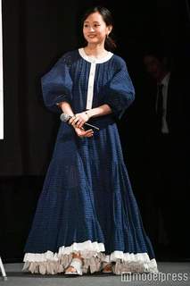 Atsuko Maeda feet photo 10