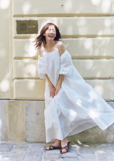 Atsuko Maeda feet photo 2