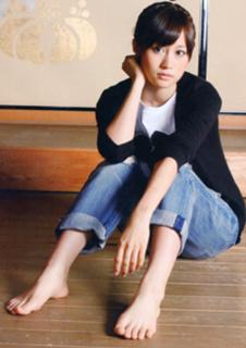 Atsuko Maeda feet photo 1