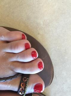Aubrey Kate feet photo thumbnail
