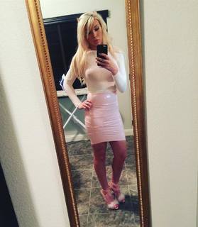 Aubrey Kate feet photo thumbnail