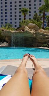 Aubrey Kate feet photo thumbnail