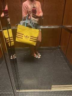 Aubrey Kate feet photo thumbnail