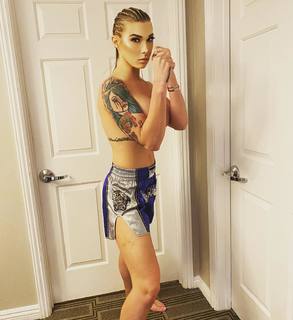 Aubrey Kate feet photo thumbnail