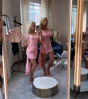 Aubrey Kate feet photo thumbnail