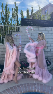 Aubrey Kate feet photo thumbnail