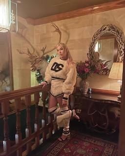 Aubrey Kate feet photo thumbnail