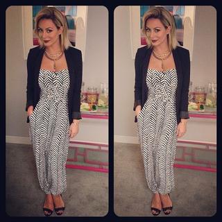 Aubrey O'Day feet photo thumbnail