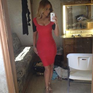 Aubrey O'Day feet photo thumbnail