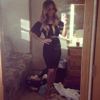 Aubrey O'Day feet photo thumbnail